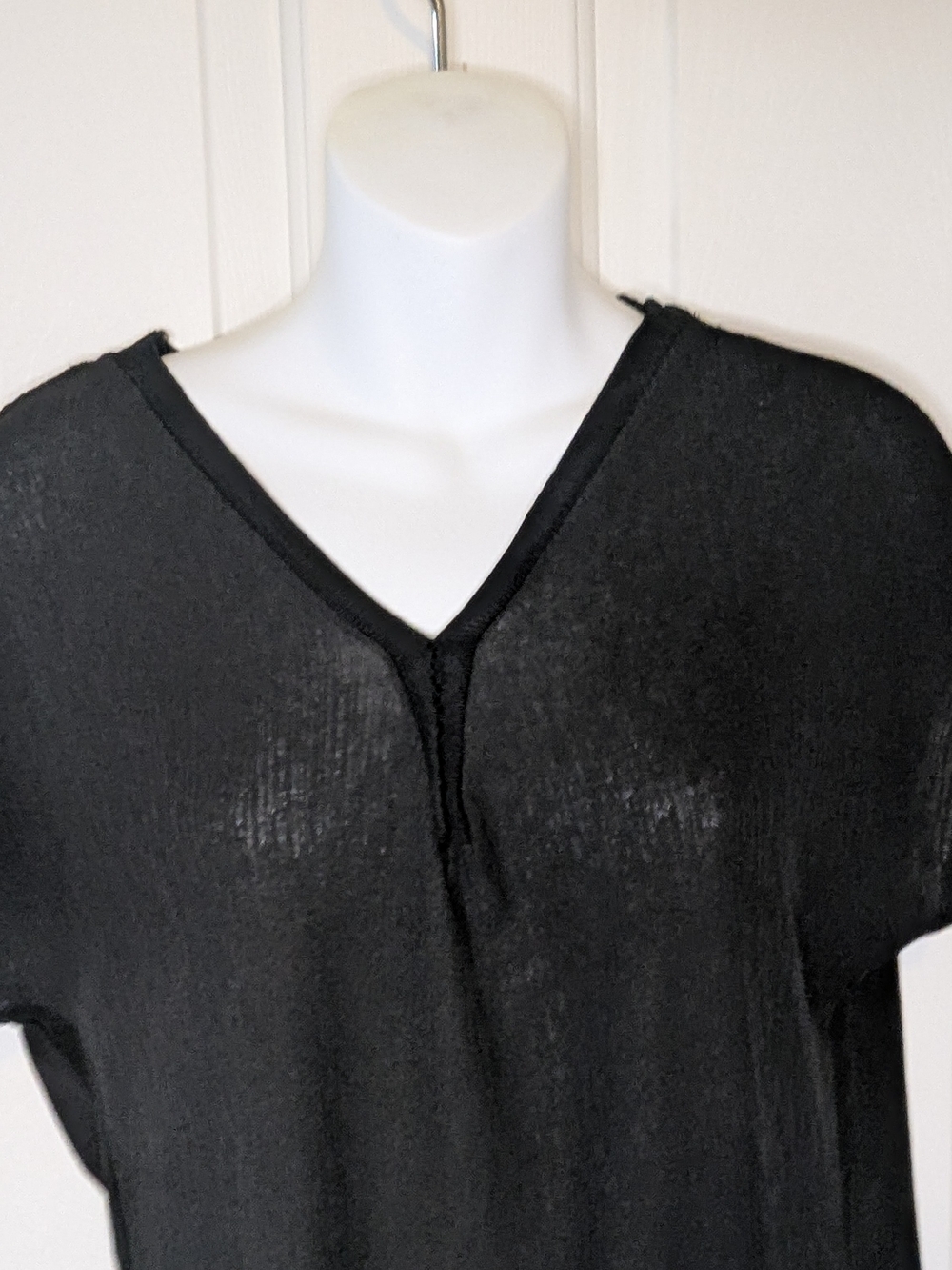 F&F Black Knit V-Neck Top T-Shirt Short Sleeve Loose Fit Women's Size 10 - Picture 2 of 7